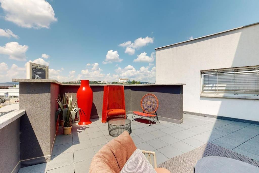דירות ברטיסלאבה Stylovy Loft S Ohromnou Terasou מראה חיצוני תמונה